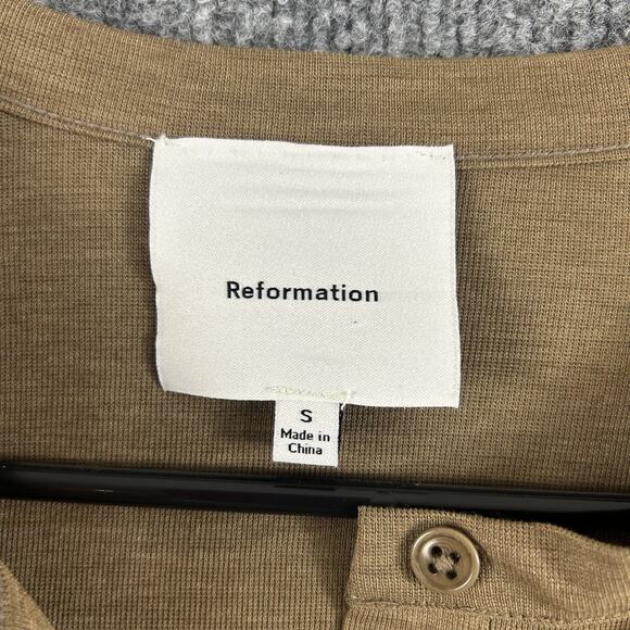 Reformation Top Small Harriet Knit Henley in Cookie Brown Casual Minimalist - Picture 6 of 11